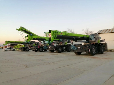 Короткобазный кран Zoomlion ZRT600