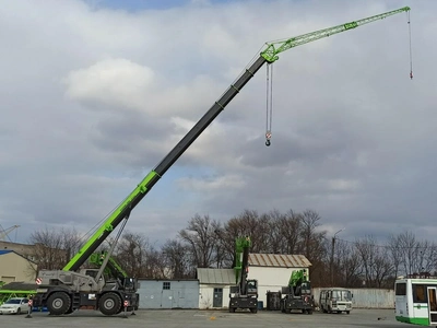 Короткобазный кран Zoomlion ZRT850