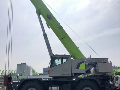 Короткобазный кран Zoomlion ZRT1100