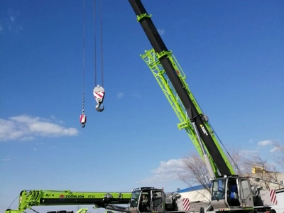 Короткобазный кран Zoomlion ZRT400
