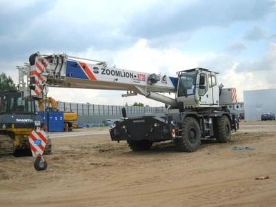 Короткобазный кран Zoomlion ZRT400
