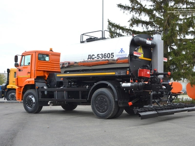 Автогудронатор ДС-53605
