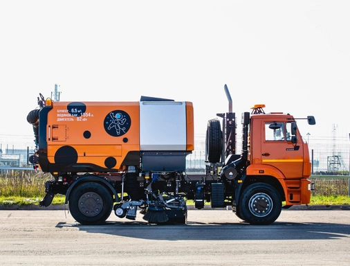 Подметально-вакуумная машина ВКМ 6500 — вид 4