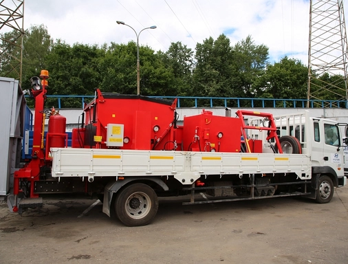 Машина для ямочного ремонта асфальта ЭД-105 — вид 5