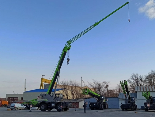 Короткобазный кран Zoomlion ZRT600 — вид 6